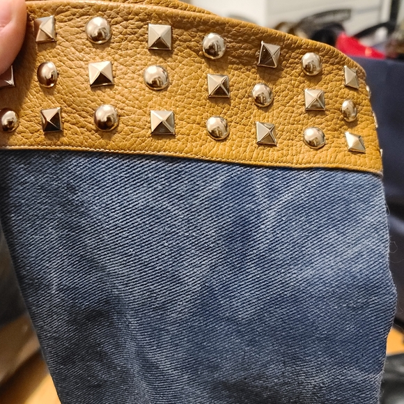 Stuart Weitzman boots - Picture 3 of 4